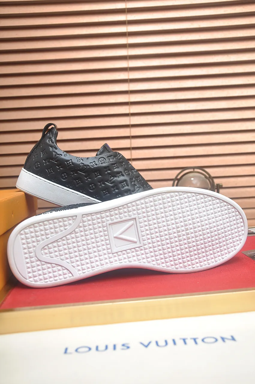 Men's men's shoes💰460💶[LOUIS VUITTON] Same style as LV. Louis Vuitton official website [satisfied] original single hot model, LV original factory cowhide material 👑1:1 original plate, sheepskin lining, original foam outsole. Body accessories one-to-one mold opening 💪 Counter quality 🙏 Dear friends, if you are still worried about wearing matching shoes 💋, then these shoes are your best choice 🎁🎁! 38-44